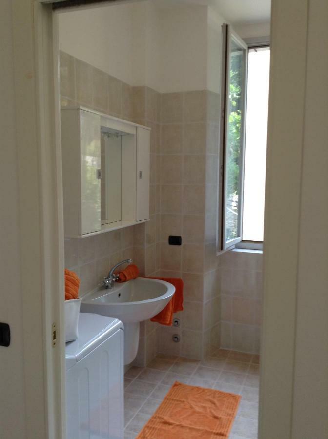 Larius Apartment Parking Carate Urio Екстериор снимка